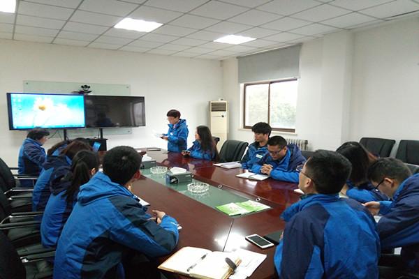 華恒生物開展黨員評議活動.jpg