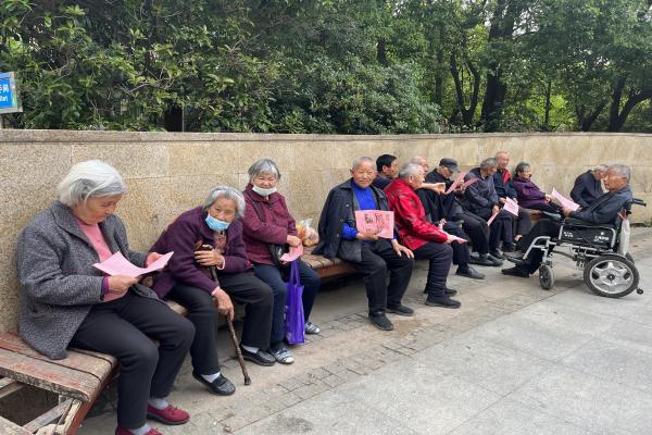 長豐(雙鳳)經開區阿奎利亞社區:“小板凳”聚民心 激活基層治理新動能 2.jpg