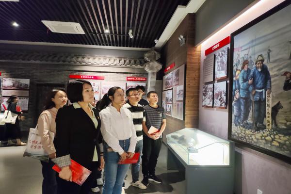 長豐(雙鳳)經開區峰寧社區:抓好“三項教育”推動黨風廉政建設走深走實2.jpg