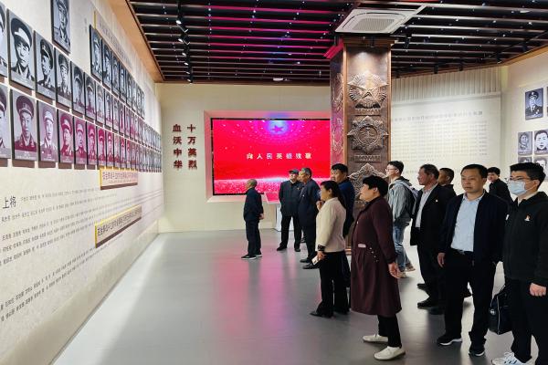 長豐(雙鳳)經開區鳳霞社區:“三舉措” 激發黨員教育“乘法效應”1.jpg