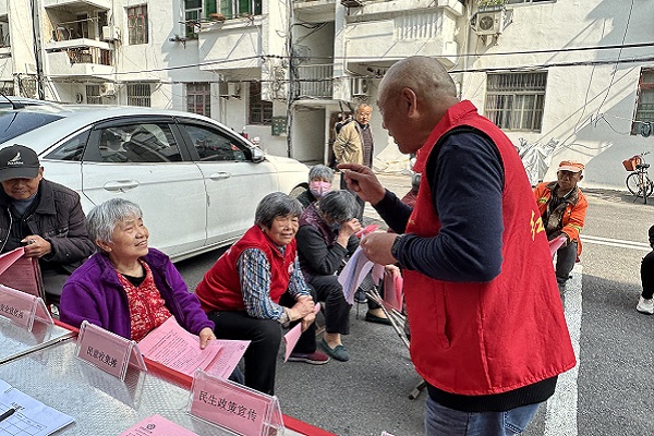 水湖鎮(zhèn)錦湖社區(qū)胡炳禮.jpg